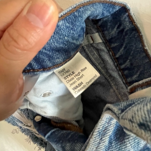 💙Reformation Dixie High Rise Denim Shorts Colorado Wash💙 - Picture 5 of 5